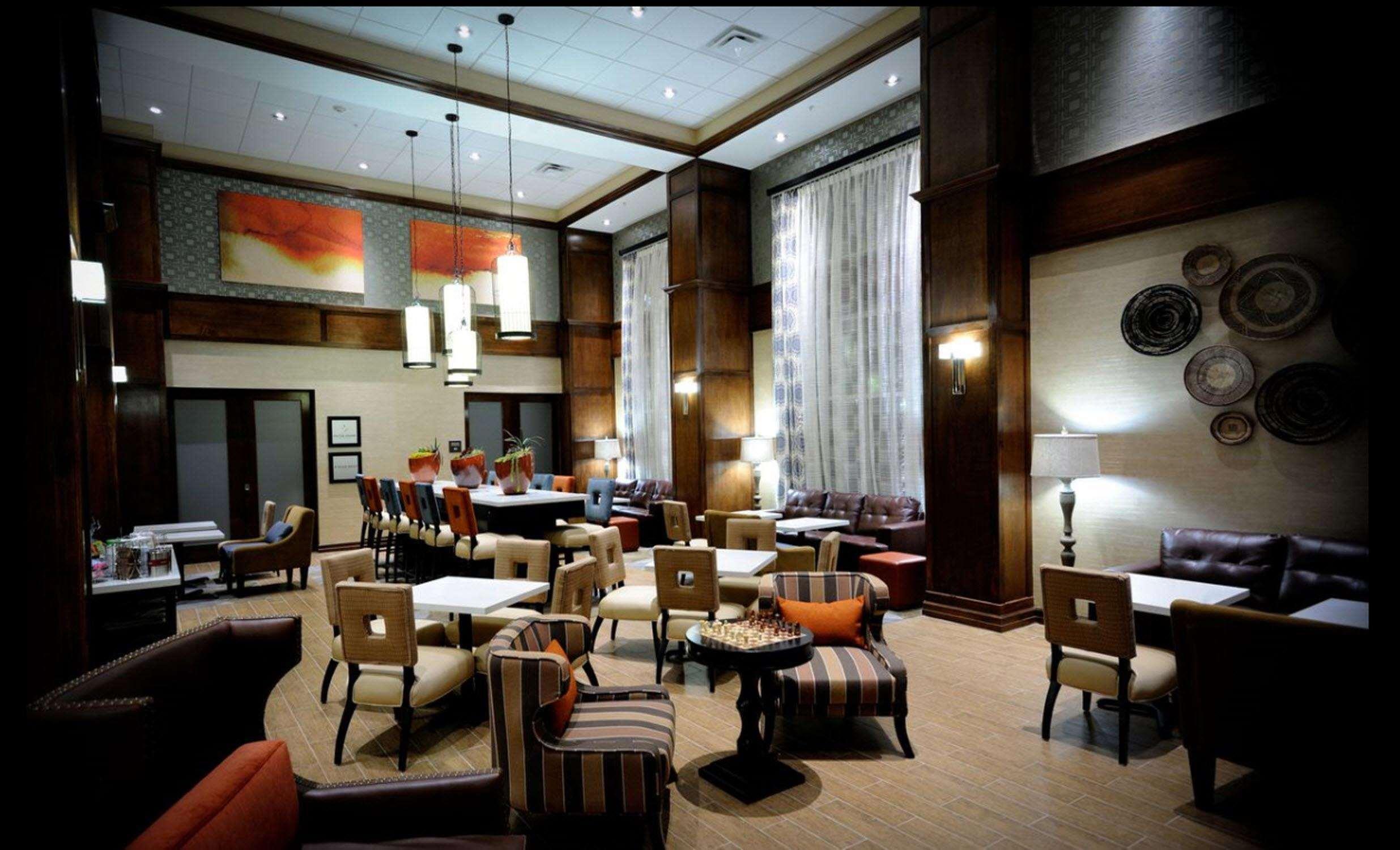 Hampton Inn And Suites Houston Central Exterior foto